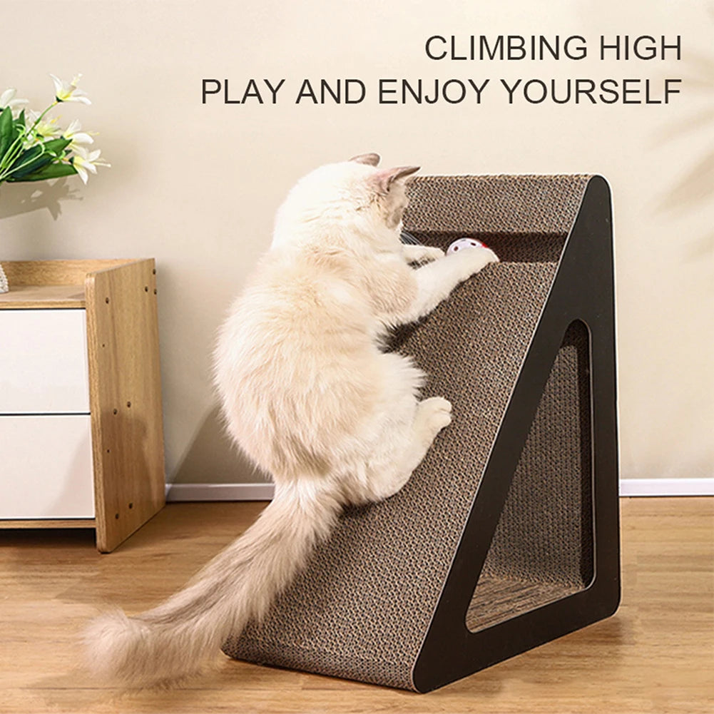 Griffoir Design Triangulaire avec Balle Tournante pour Chat