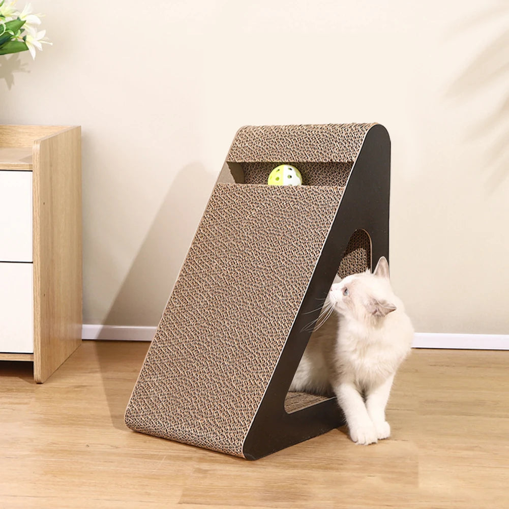 Griffoir Design Triangulaire avec Balle Tournante pour Chat